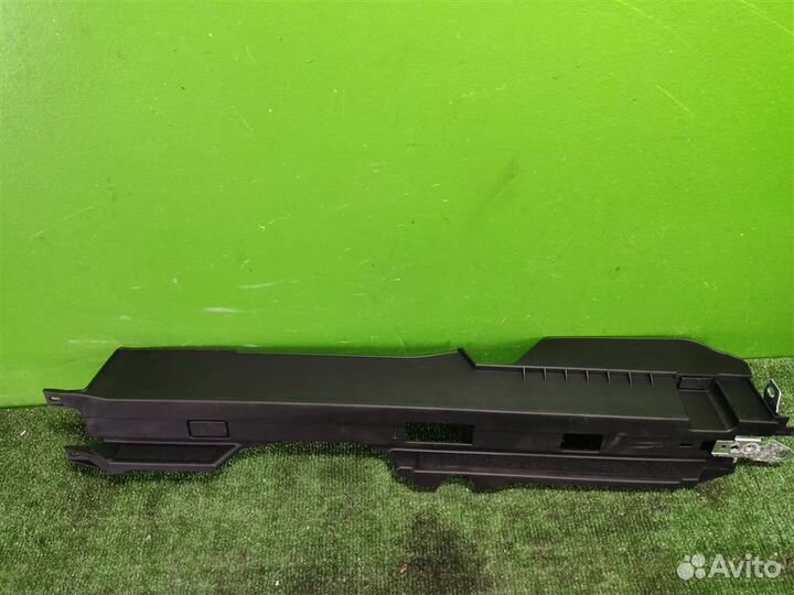 Держатель полки багажника левый Mercedes Benz ML