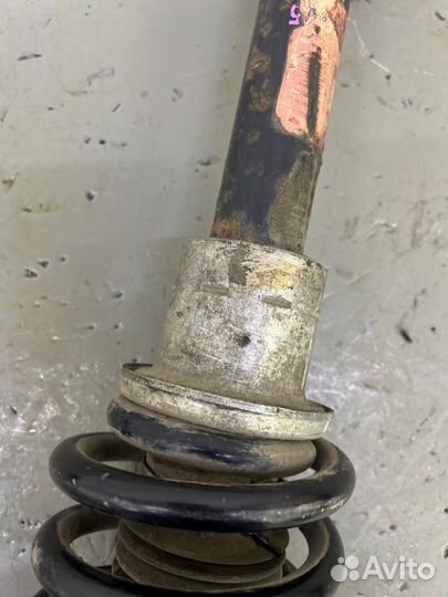 Стойка амортизатора передняя правая Mercedes E