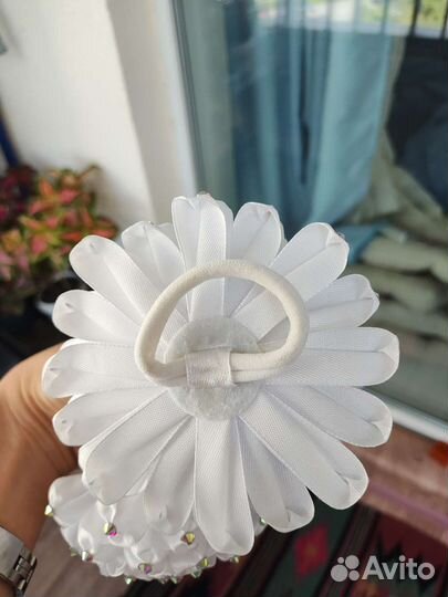 Банты нарядные со стразами