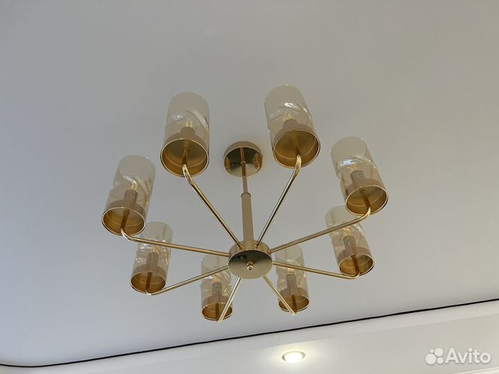 Люстра новая