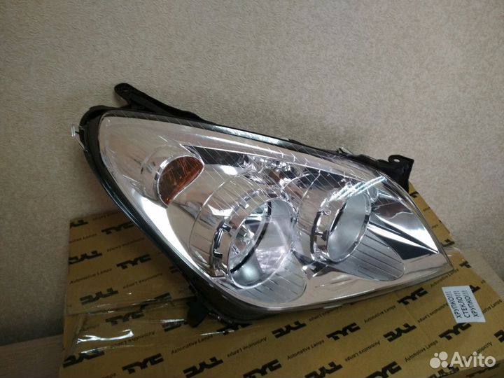 Фара правая Opel Astra H