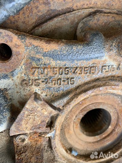 Кулак поворотный задний левый VW Touareg