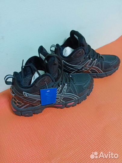 Кроссовки зимние asics