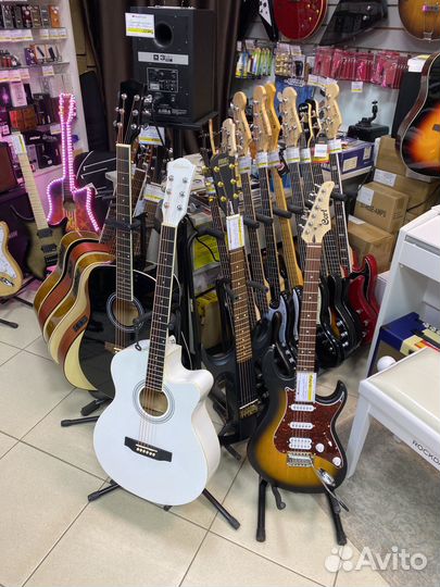 Гитара акустическая