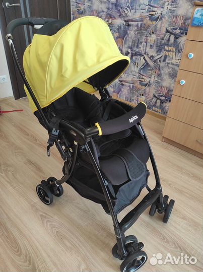 Детская прогулочная коляска Aprica luxuna Air