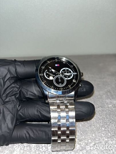 Часы Tommy Hilfiger