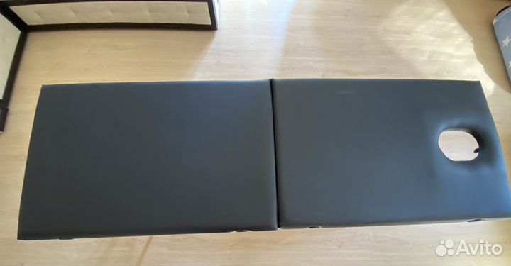 Кушетка для массажа с вырезом