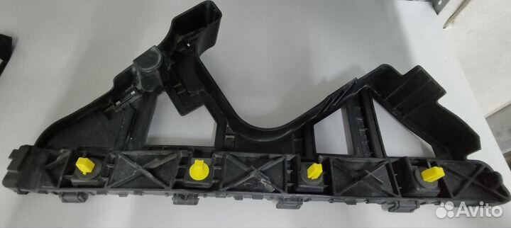 Кронштейн бампера Kia Optima 4JF 2016-2020