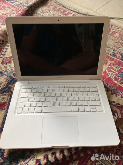 Apple MacBook 13 mid