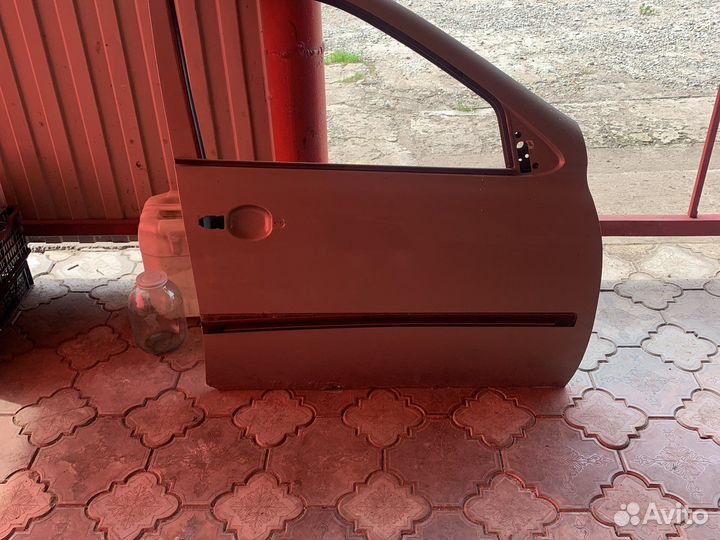 Двери на LADA гранту