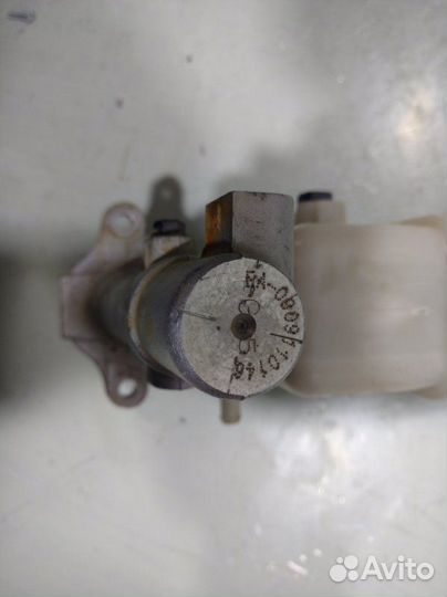 Главный тормозной цилиндр Kia Ceed 1