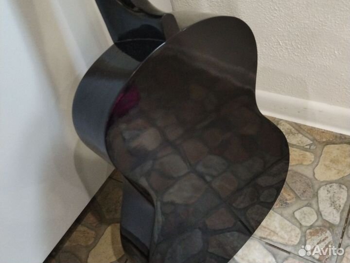 Акустическая гитара