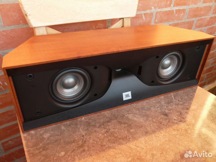 JBL Studio 520C центр