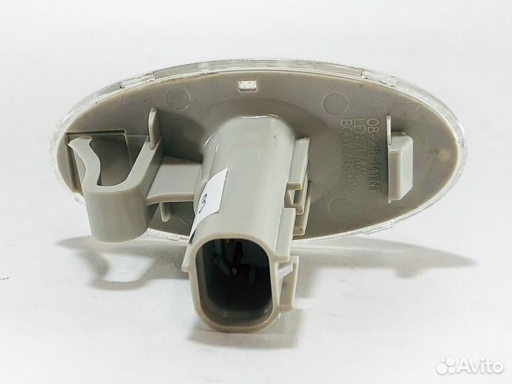 Повторитель поворота в крыло Suzuki SX4