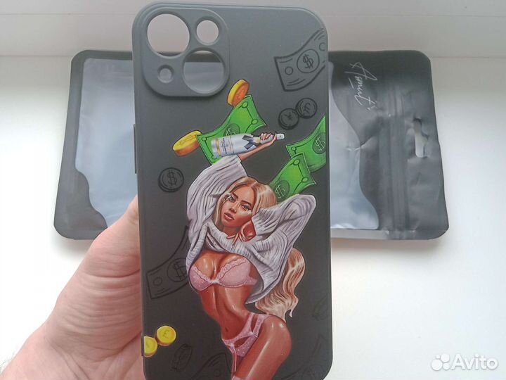 Чехол на iPhone 13