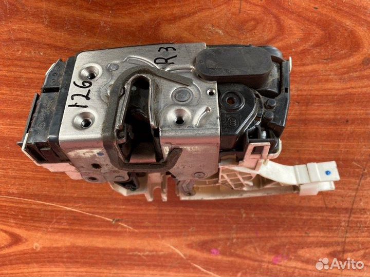 Замок двери распашной задний правый Wv Crafter