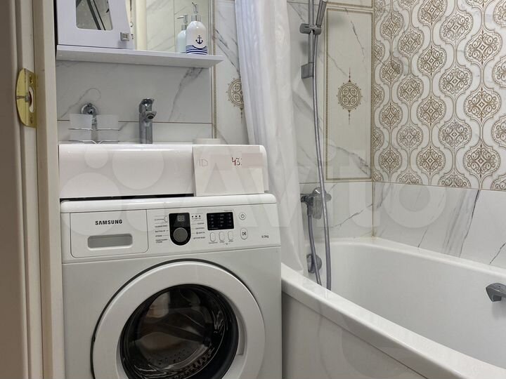 2-к. квартира, 52 м², 2/5 эт.