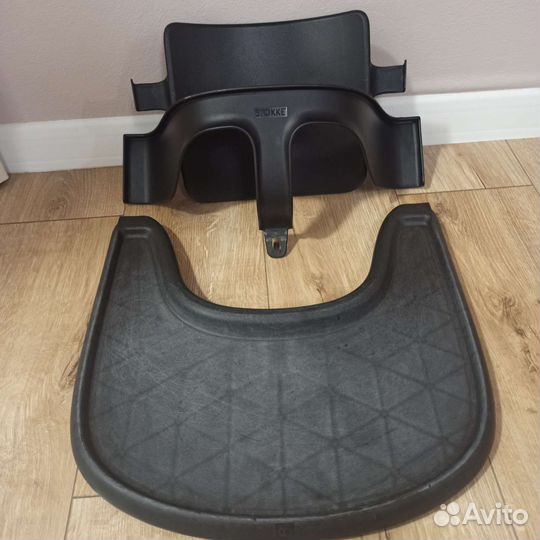 Стул Stokke. Аксессуары Столик и вставка-сидение
