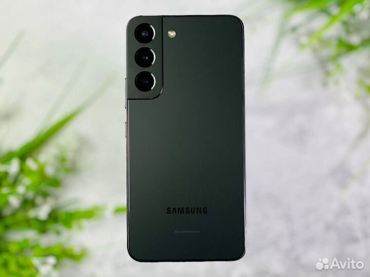 Samsung Galaxy S22, 8/128 ГБ