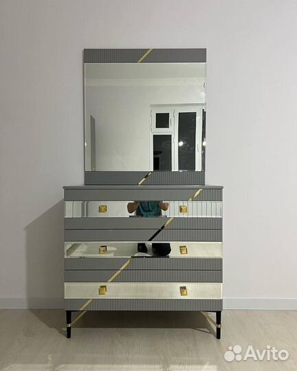 Кровать в спальню. Спальня