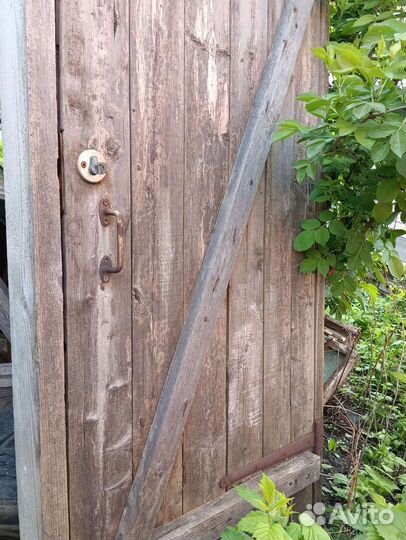 Дверь входная с замком и коробкой