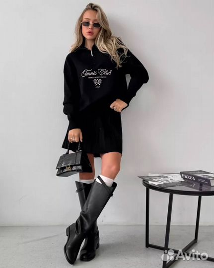 Костюм трикотажный вязаный с юбкой