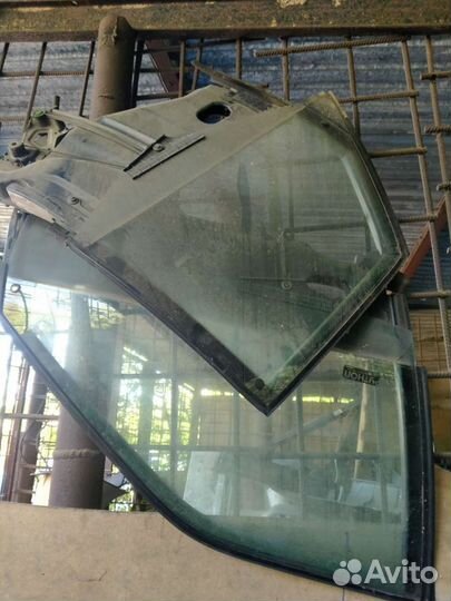 Авто стекла на б-4