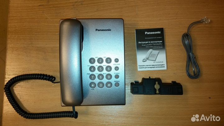 Телефон проводной кнопочный