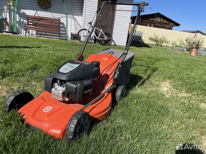 Газонокосилка бензиновая самоходная Husqvarna