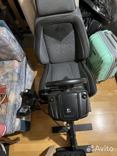 Руль logitech g27 с креслом. кокпит