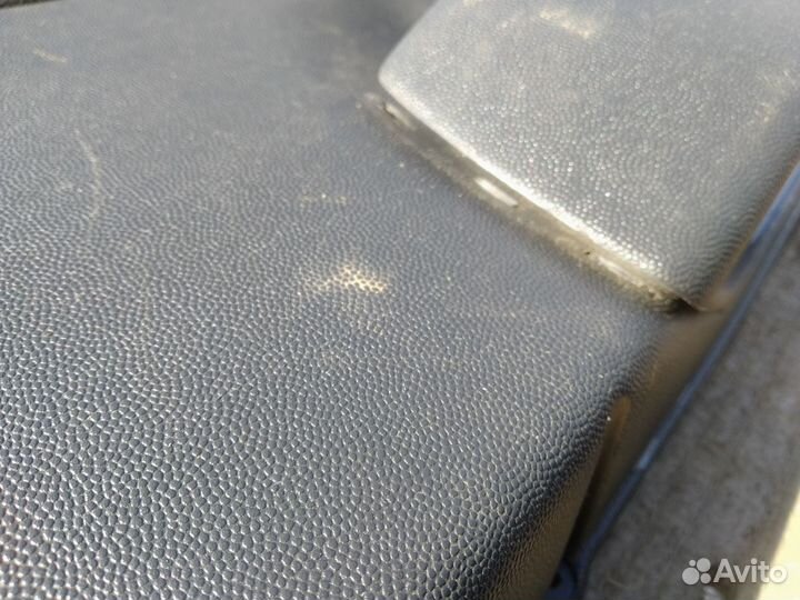 Обшивка двери передняя левая Opel Corsa C хэтчбек