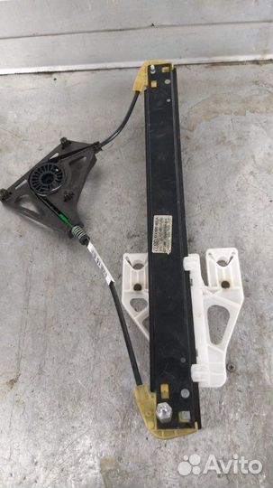 Стеклоподъемник механический задний правый Audi A1