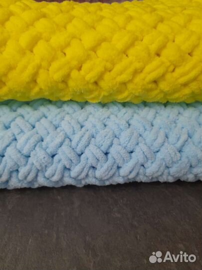 Пледы и покрывало