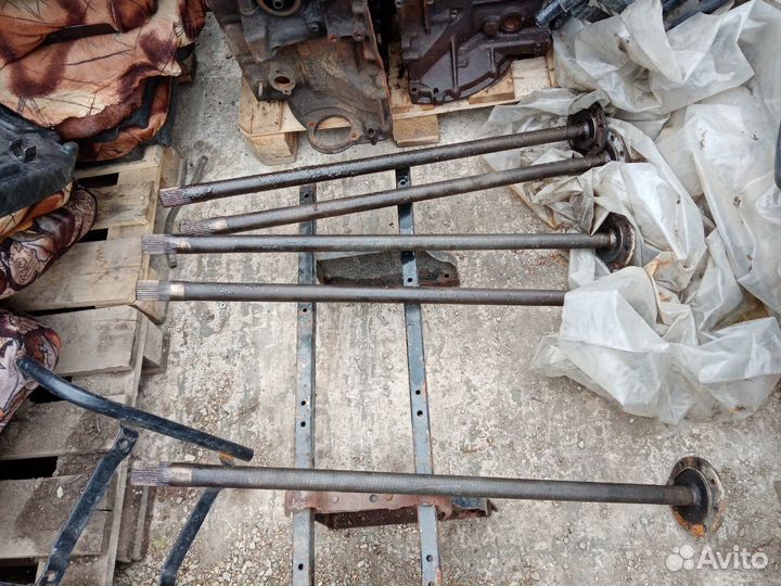 Полуось Газель