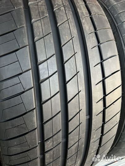 Kapsen RS26 Practical Max HP 285/40 R22 и 325/35 R22 113V