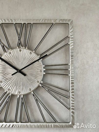 Часы настенные интерьерные