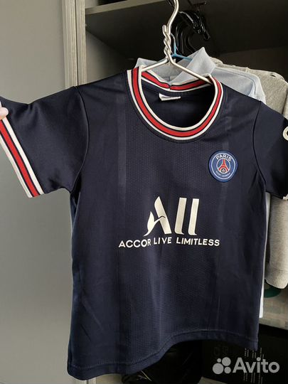 Детская футбольная форма +гетры в подарок