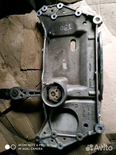 Продам подрамник Фольксваген 1 K0198369F