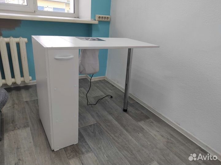 Стол для маникюра