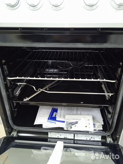 Газоэлектрическая плита новая Beko css54010gw