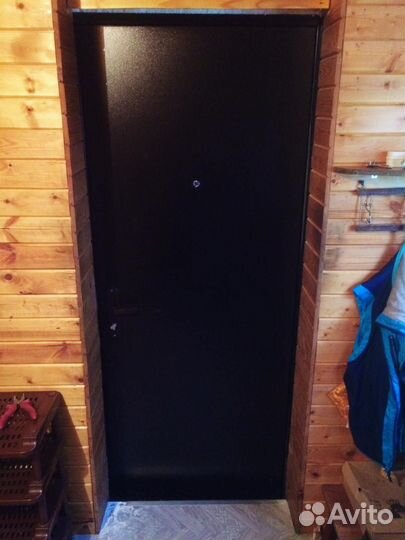 Входная дверь металлическая