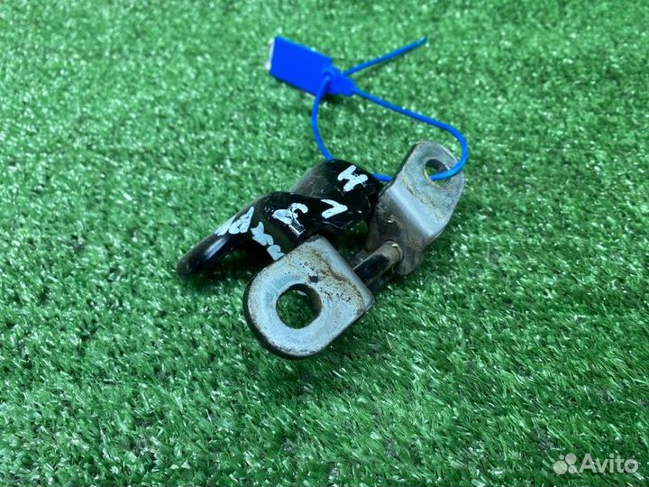 Петля двери задняя левая Hyundai Solaris