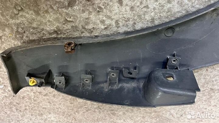 Накладка крыла задняя правая Ford Transit