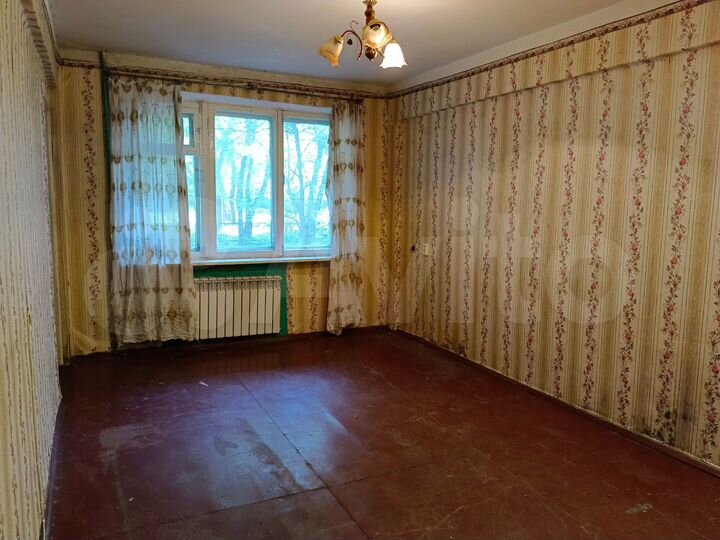 3-к. квартира, 50 м², 1/5 эт.