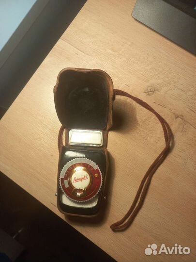 Плёночный фотоаппарат 