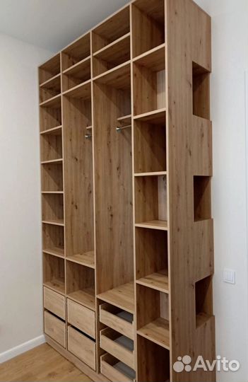 Распашной шкаф