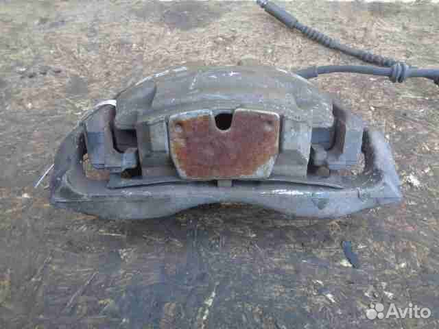 Суппорт передний правый BMW 7-Series F01 F02