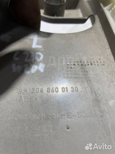 Накладка центральной стойки Mercedes C-Class W204