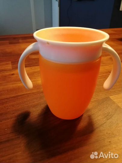 Поильник-непроливайка Munchkin