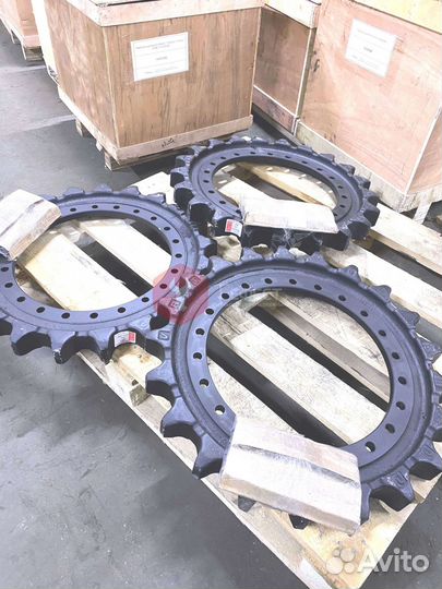 Звезда ведущая Hyundai R145CR-9 81Q4-10010